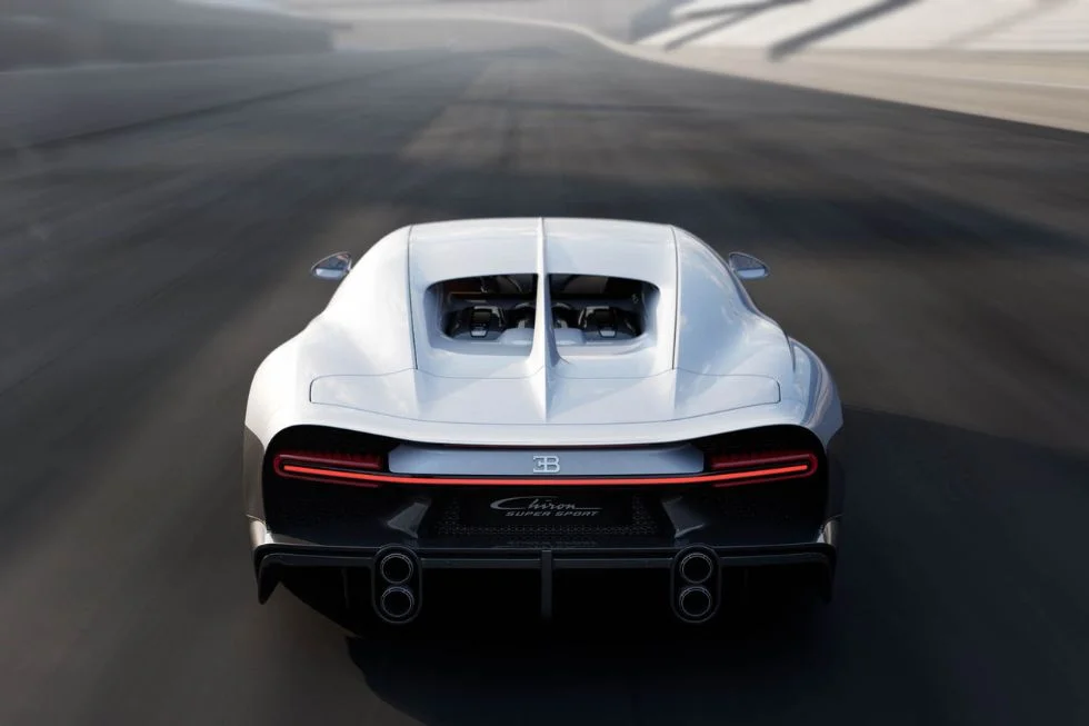 Bugatti Chiron With Full-Width Tail Lights