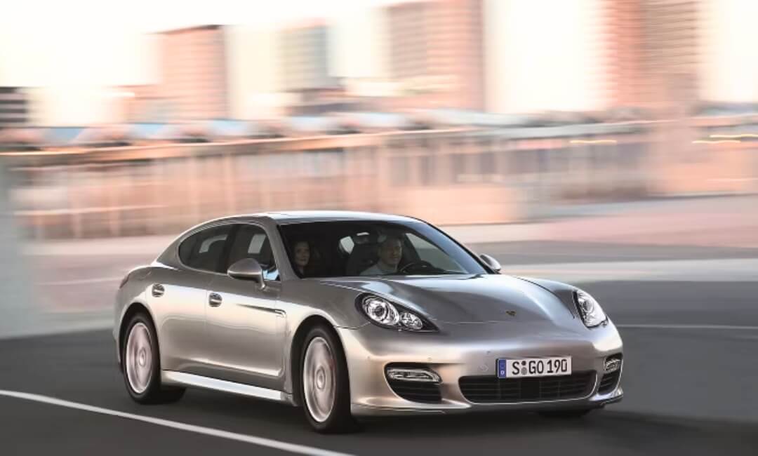 2011 Porsche Panamera Turbo under 30k has 500-horsepower V8 engine