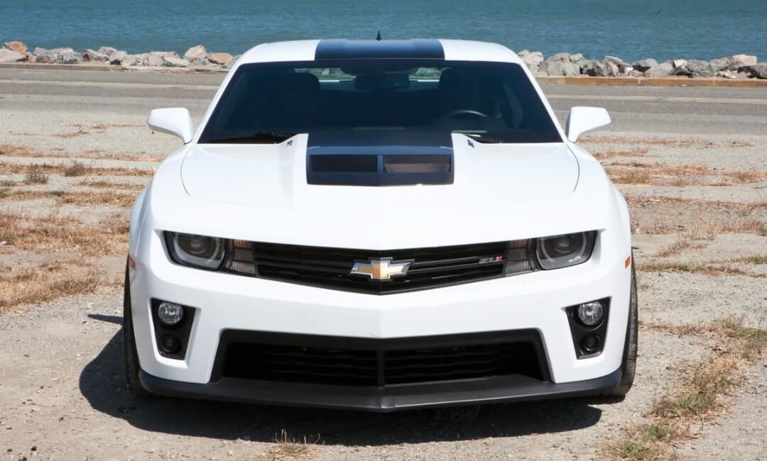 2012 Chevrolet Camaro ZL1 generate 580 hp and 556 lb-ft of power under 30k