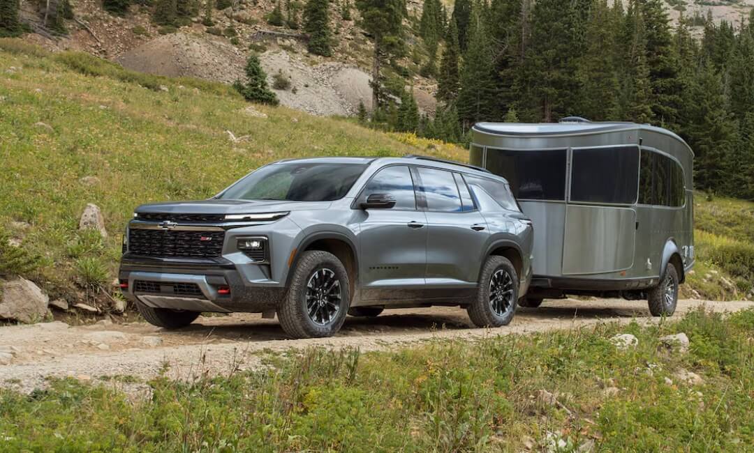 2024 Chevrolet Traverse LT with 5000 lbs towing capacity