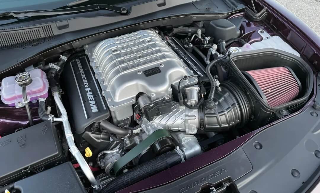 redeye 62-liter supercharged HEMI V8 engine