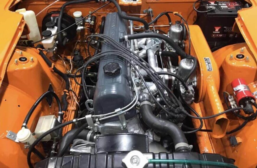 73 Nissan PU LS Swap Engine and Datsun 240Z V8 Powered Classic Cars Reimagined