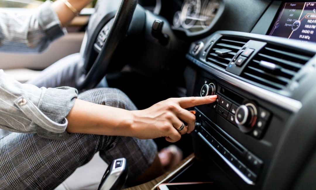 Which new car models will still have CD players