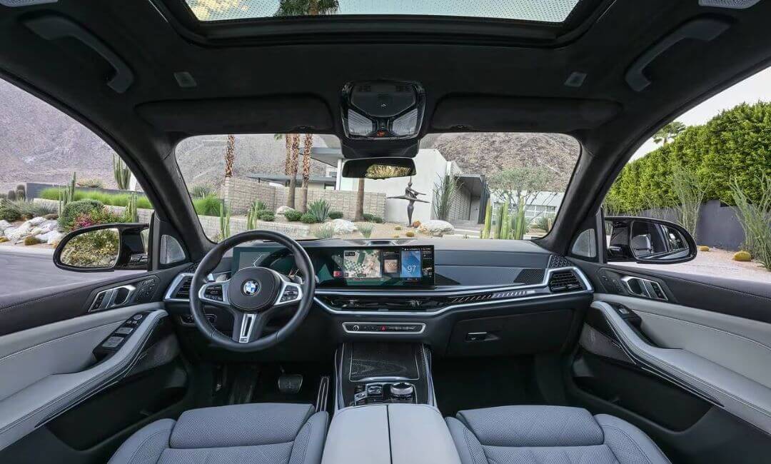 2025 BMW X7 Interior