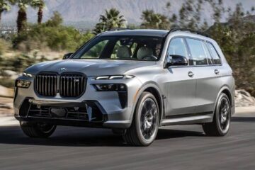 2025 BMW X7 M60i 4dr SUV