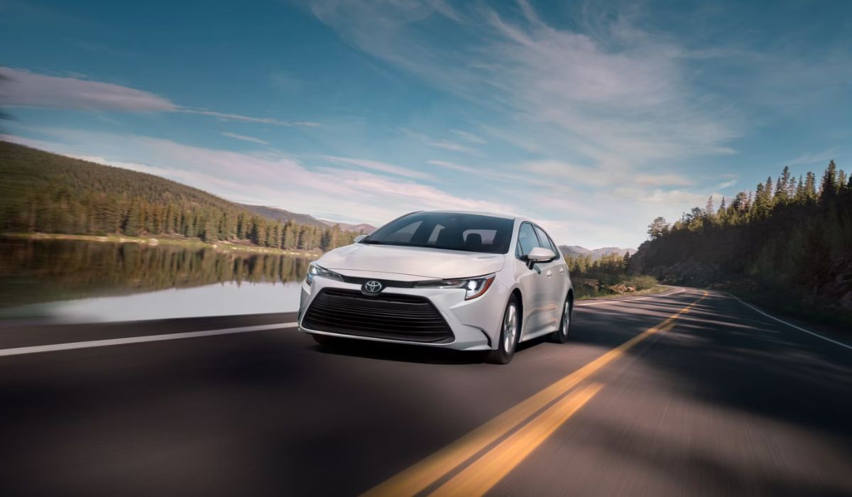 2025 Toyota Corolla Hybrid Trim