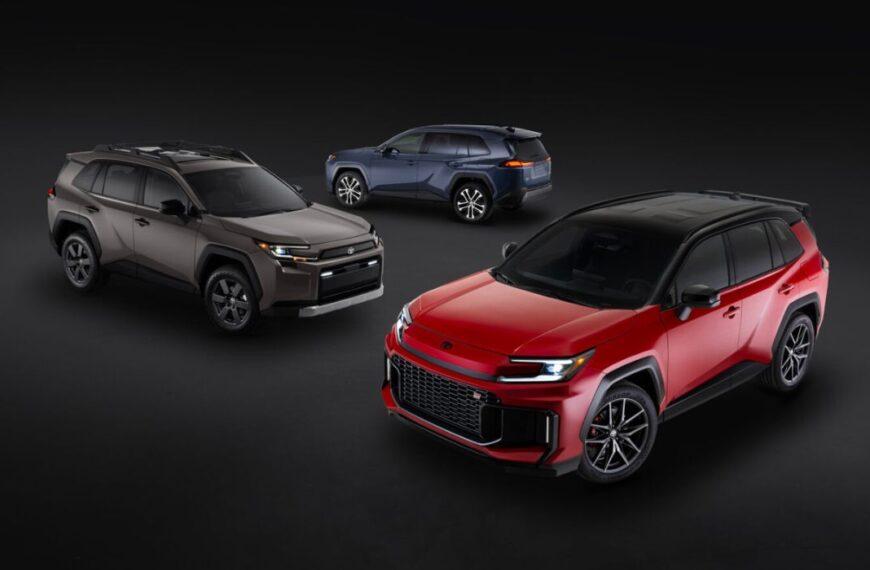 2026 Toyota RAV4 Family Studio