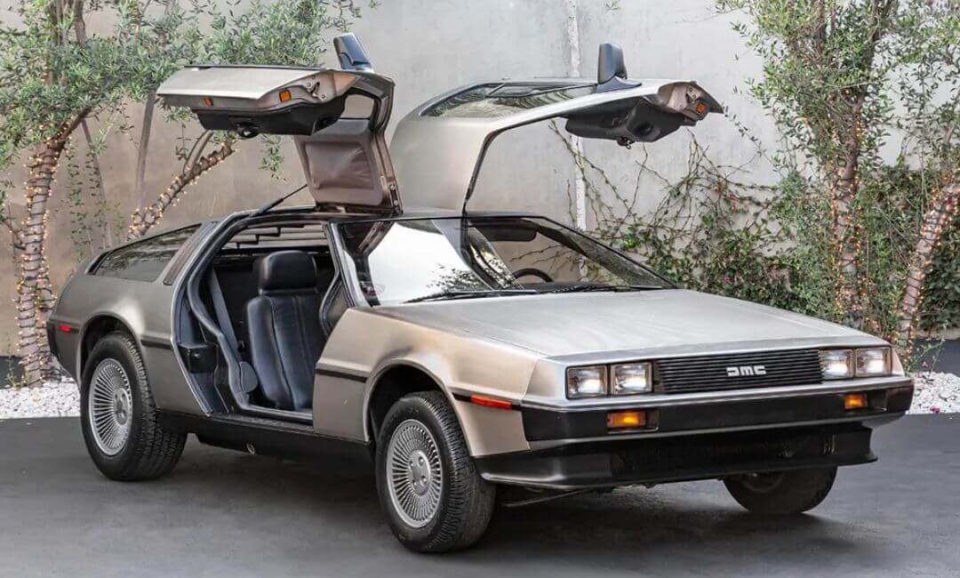 DeLorean DMC-12