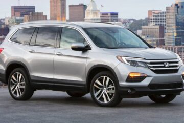 2016 Honda Pilot Elite 4dr SUV Exterior Shown