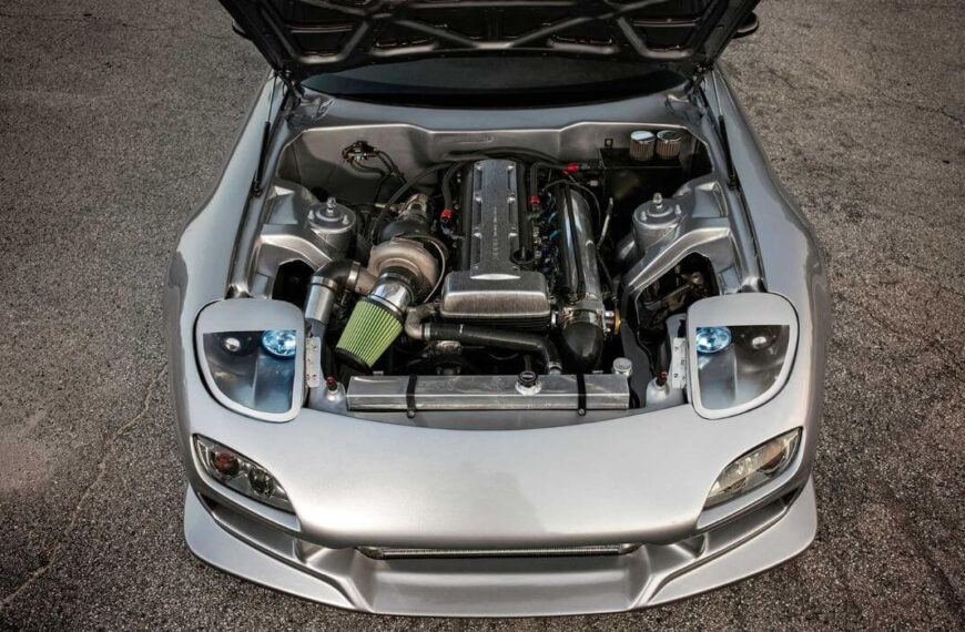 Mazda RX-7 FD with a 2JZ-GTE Swap