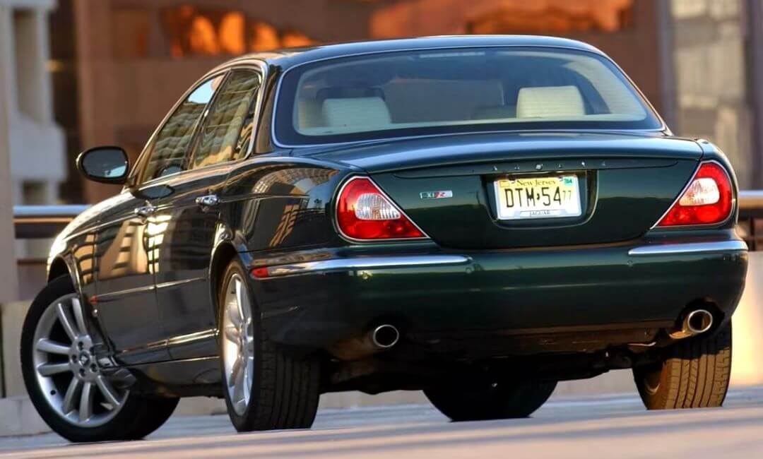2004 Jaguar XJR