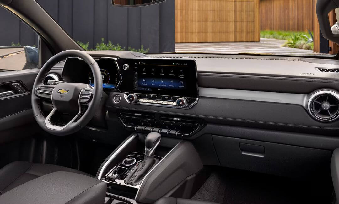 2025 Chevy Colorado Interior