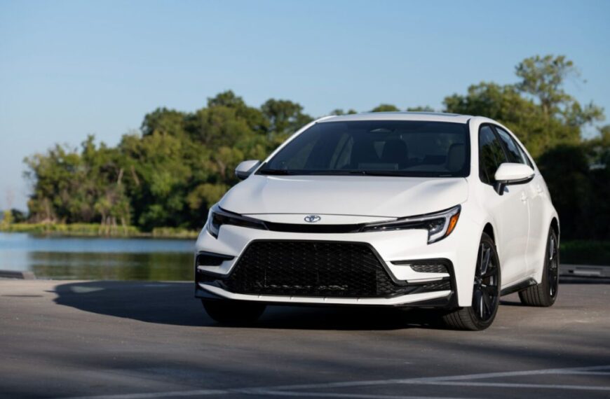 2026 Corolla XSE WindChillPearl