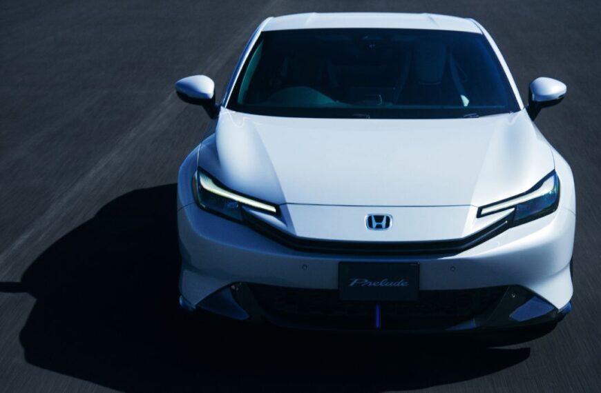 Honda teases sporty new Prelude for 2026