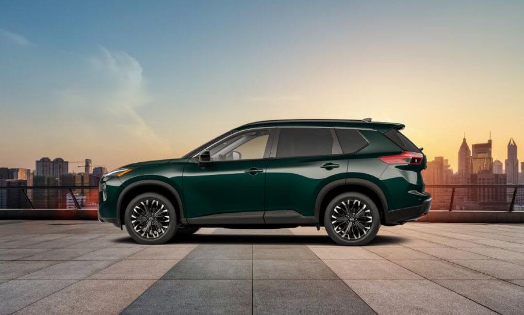 2026 Nissan Rogue Dark Armor Side
