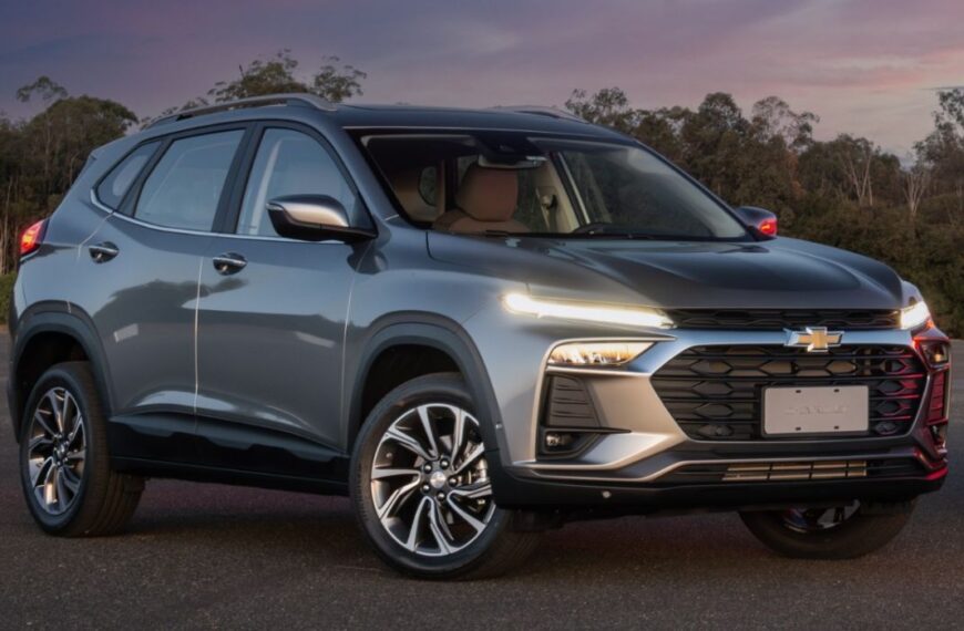2026 chevy tracker front view bold design