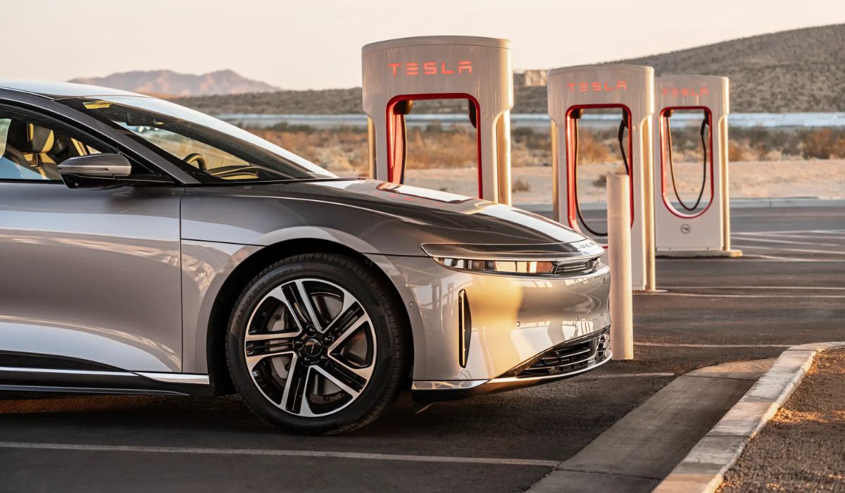 lucid tesla charger e