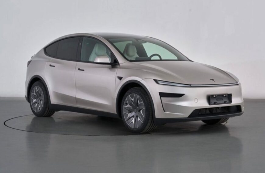 tesla model y 6 seater