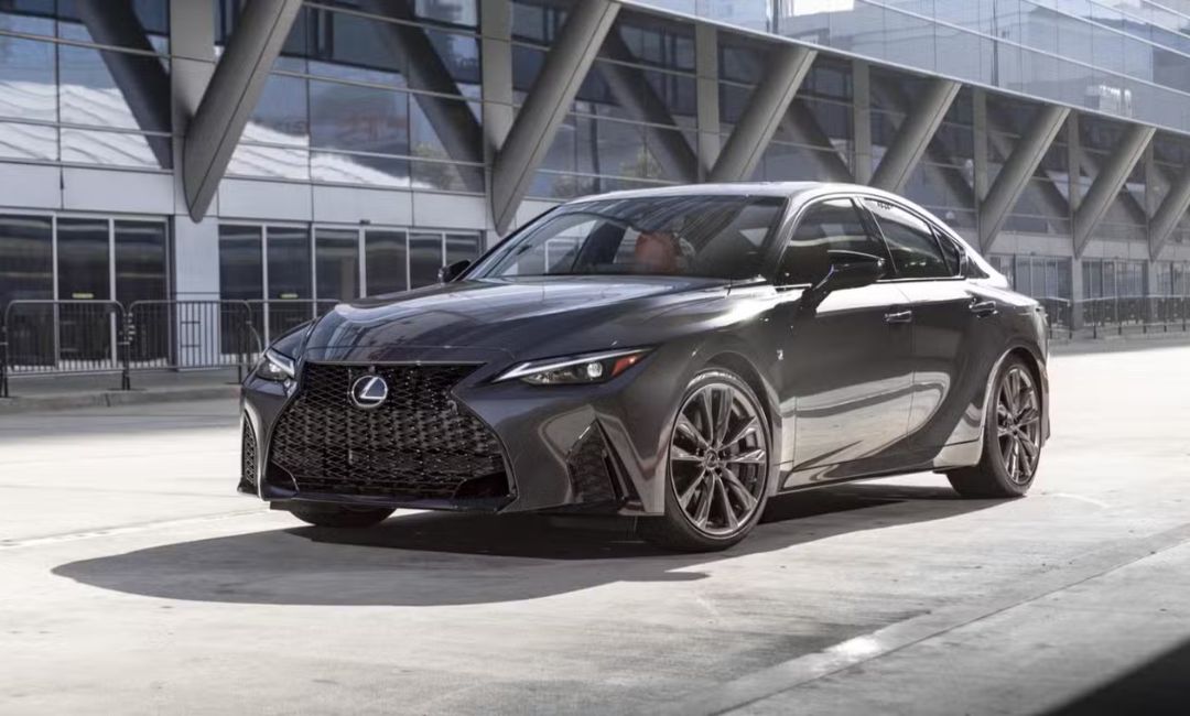 2025 lexus is 300