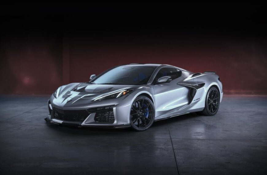 2026 Corvette ZR1X Blade Silver Front