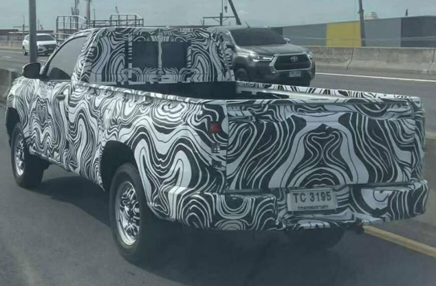 2026 Toyota HiLux single-cab spied