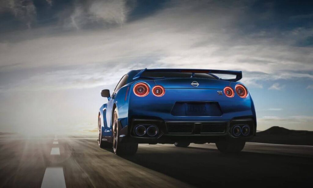 Circular taillights inspired by Skyline