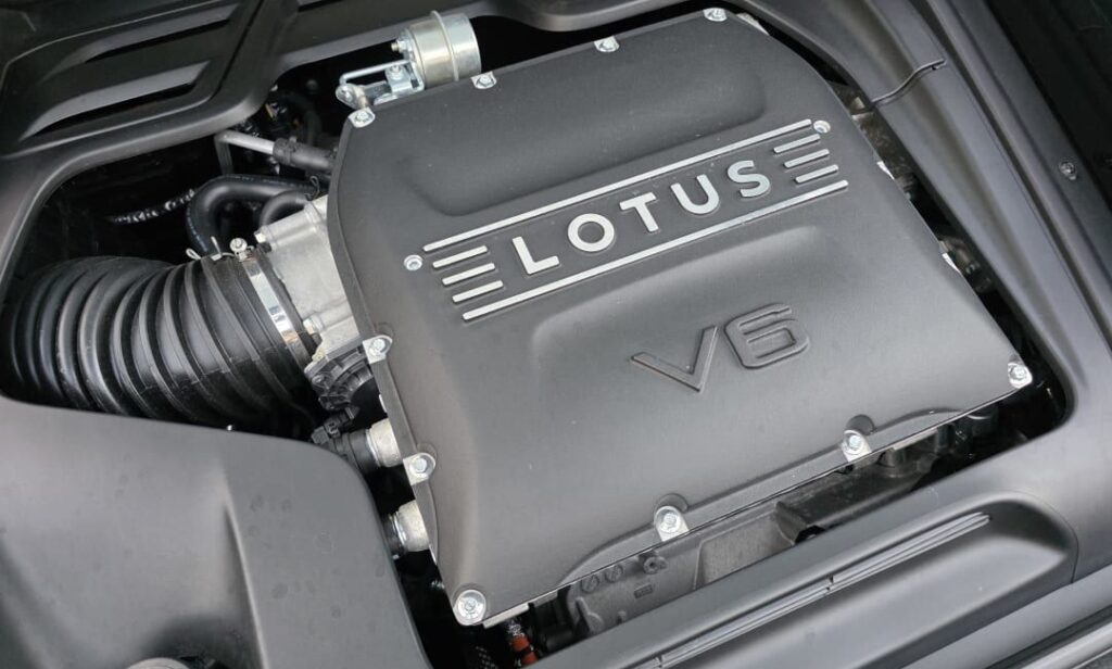 2026 Emira V6 SE