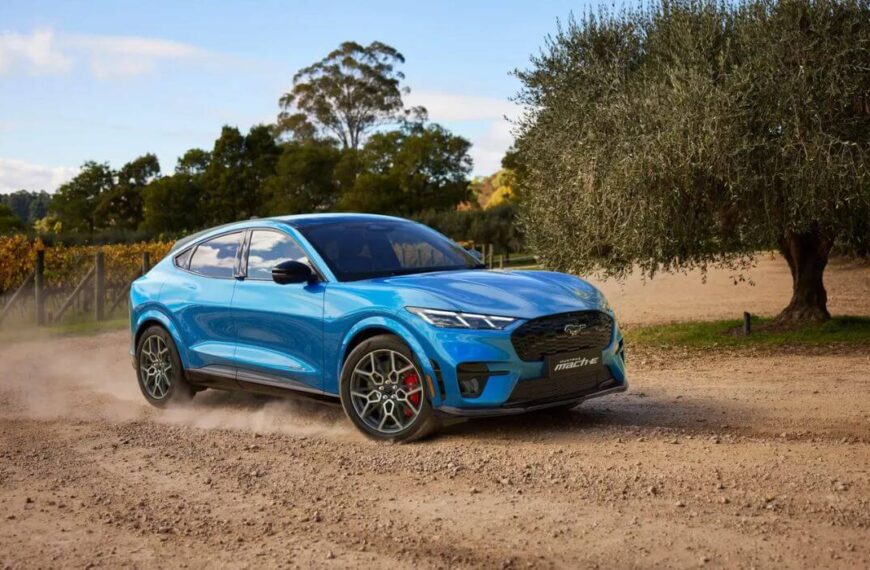 2025 Ford Mustang Mach-E
