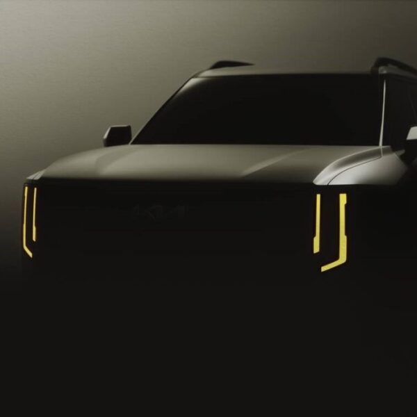The New 2027 Kia Telluride Flexes Its Boxy Muscles Before November 20 Reveal